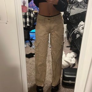 Khaki cargo pants. Shein size XS (2).